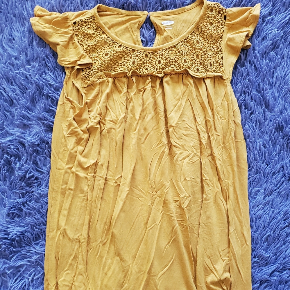 Old Navy top